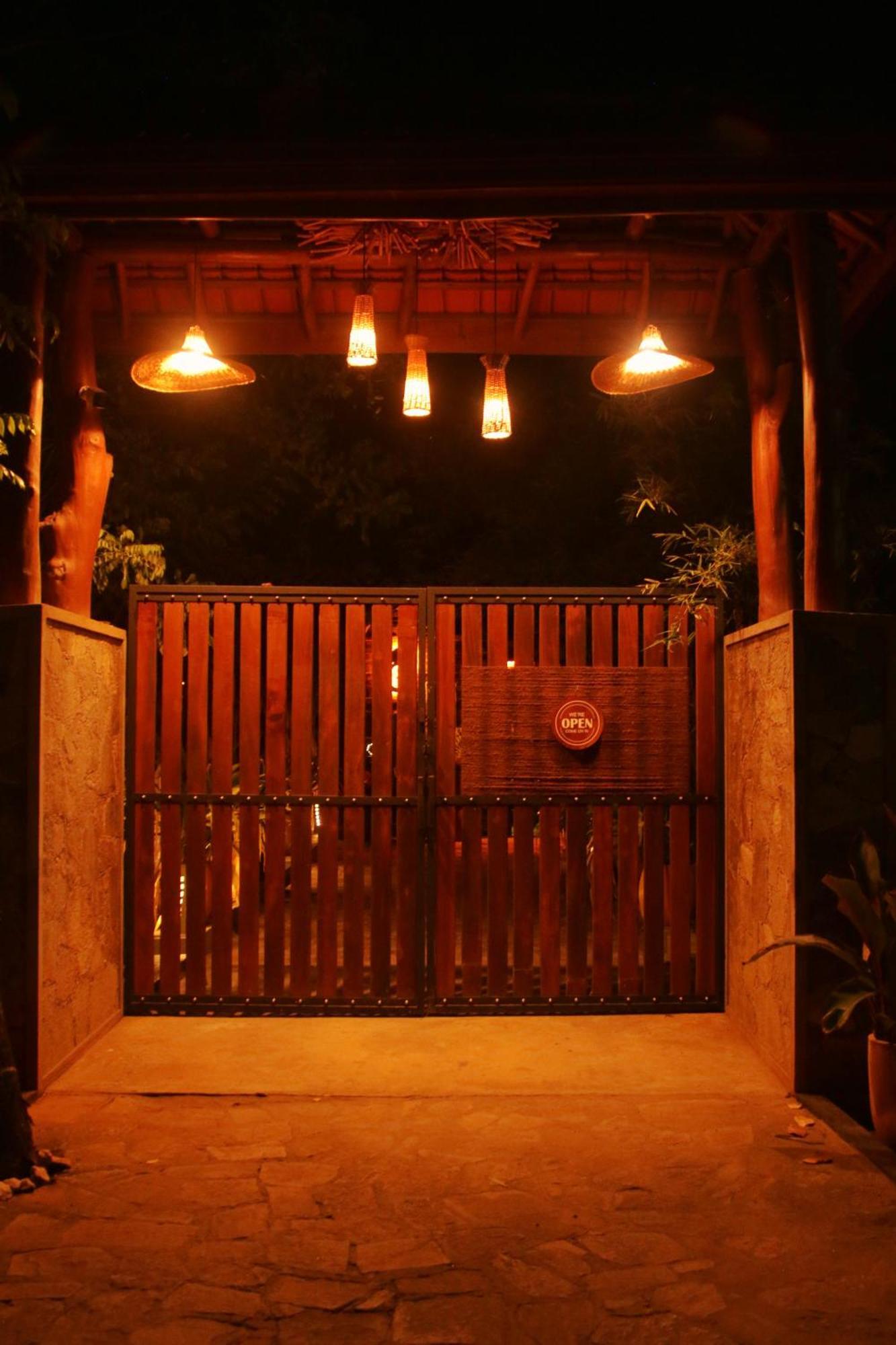 The Elephant Next-Door Udawalawe Exterior photo