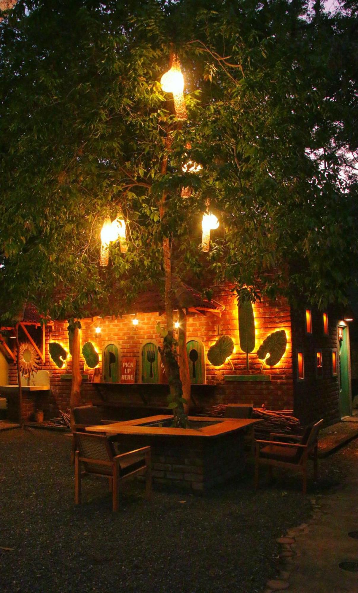 The Elephant Next-Door Udawalawe Exterior photo