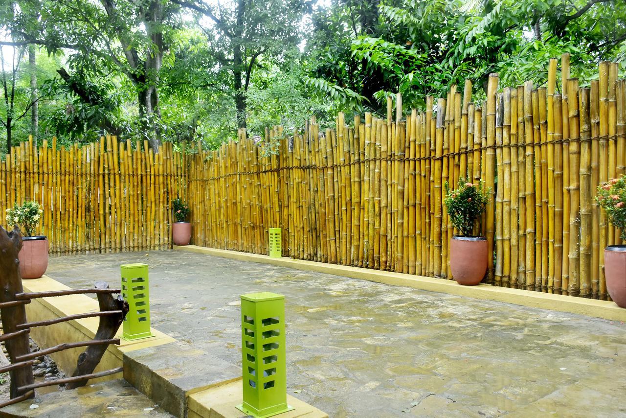 The Elephant Next-Door Udawalawe Exterior photo